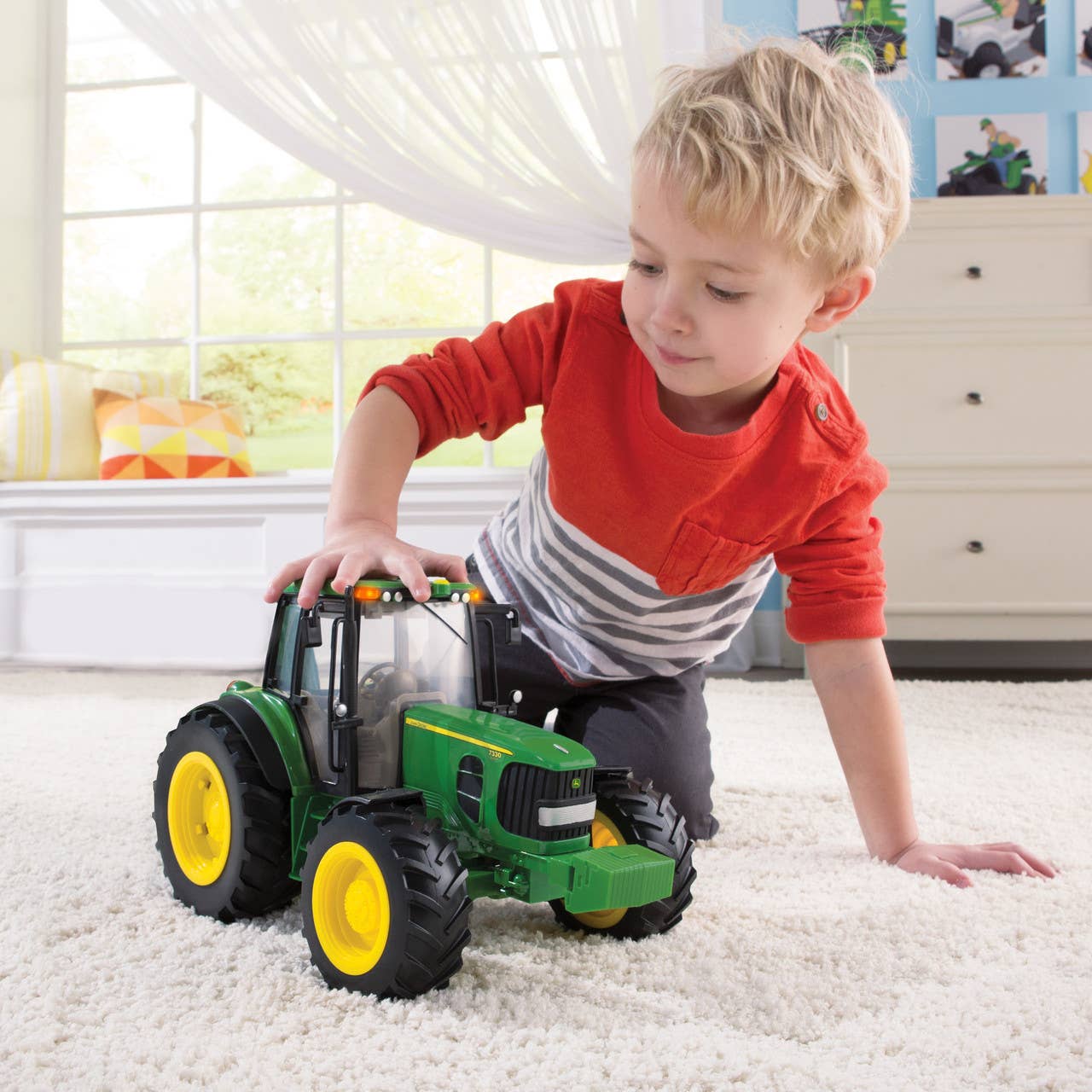 TOMY 1:16 John Deere Big Farm Tractor with Lights & Sounds