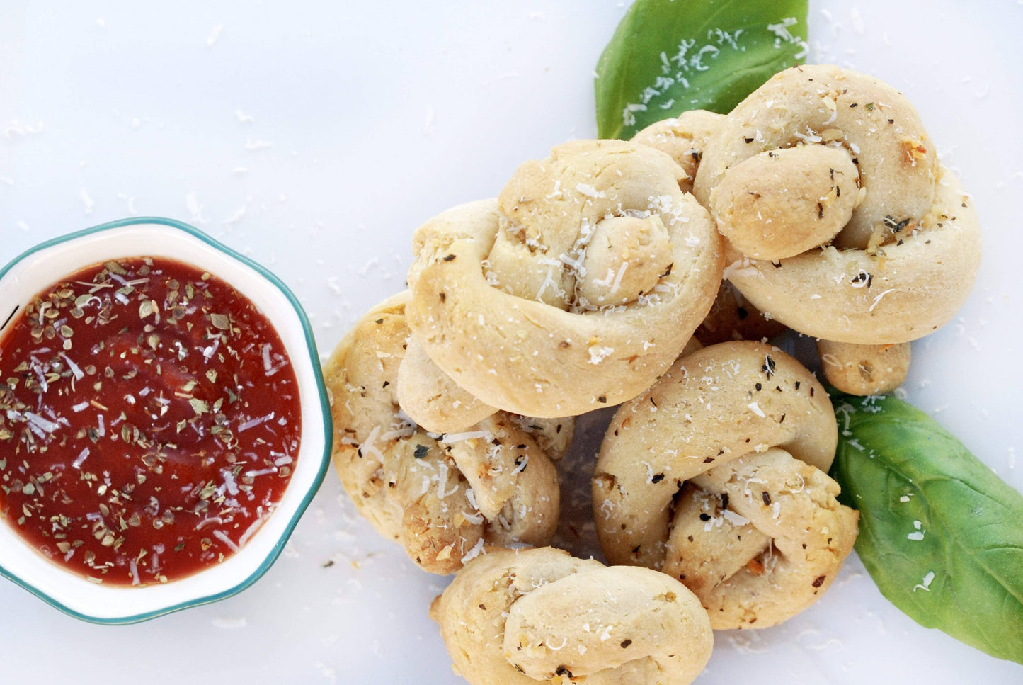 Gluten-Free Garlic Knots Mix with Garlic Butter Sauce