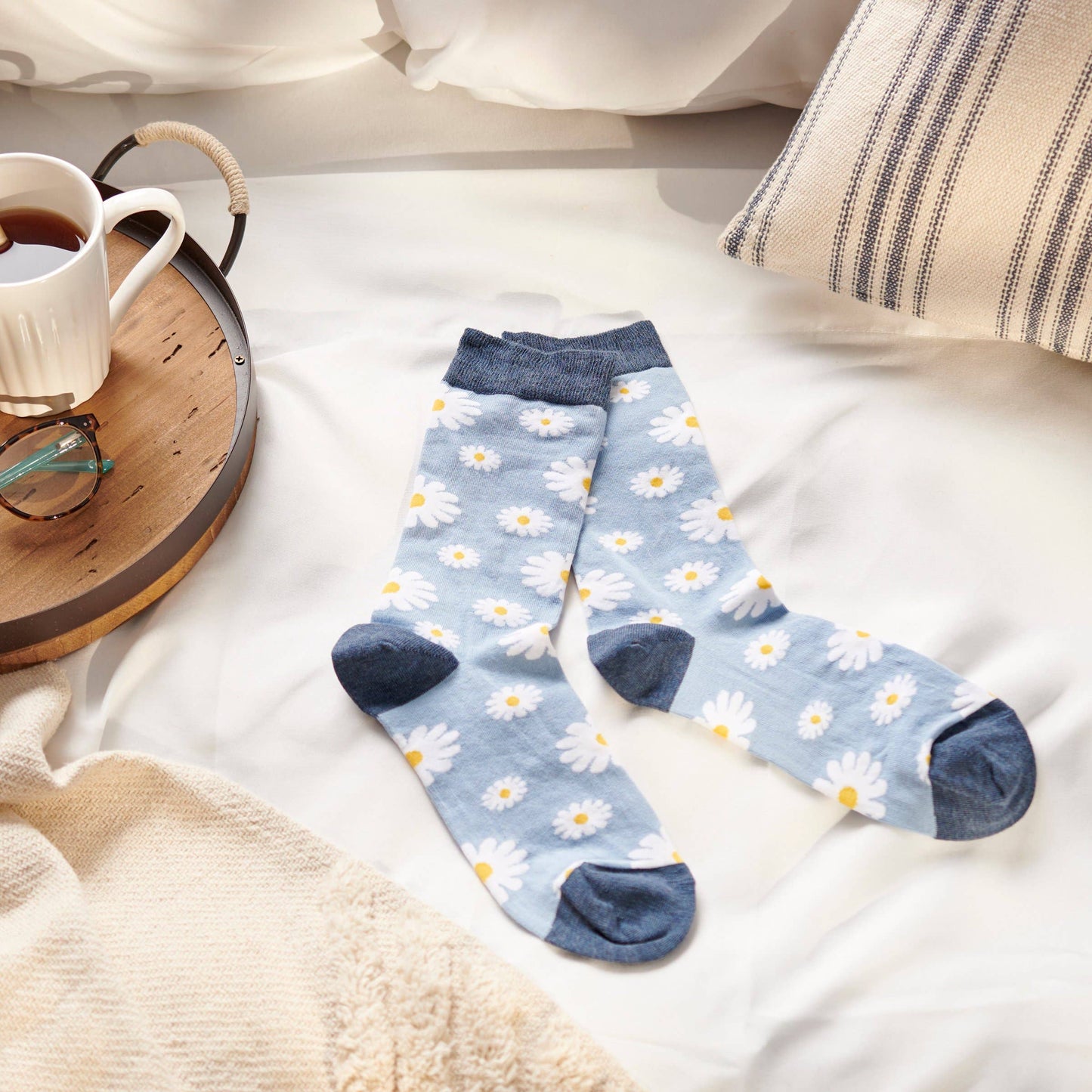 Blue Daisy Socks