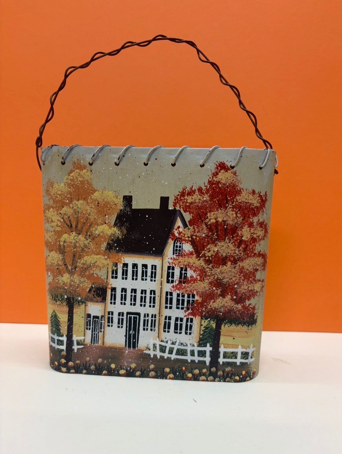 Small Panted Tin