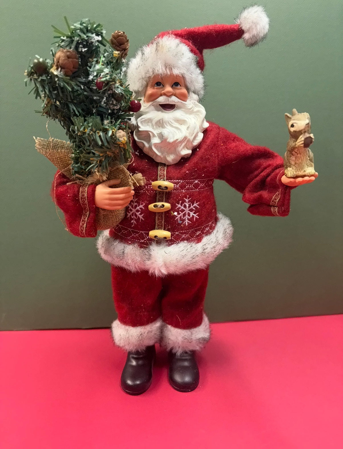 Medium Sized Santa With Tree
