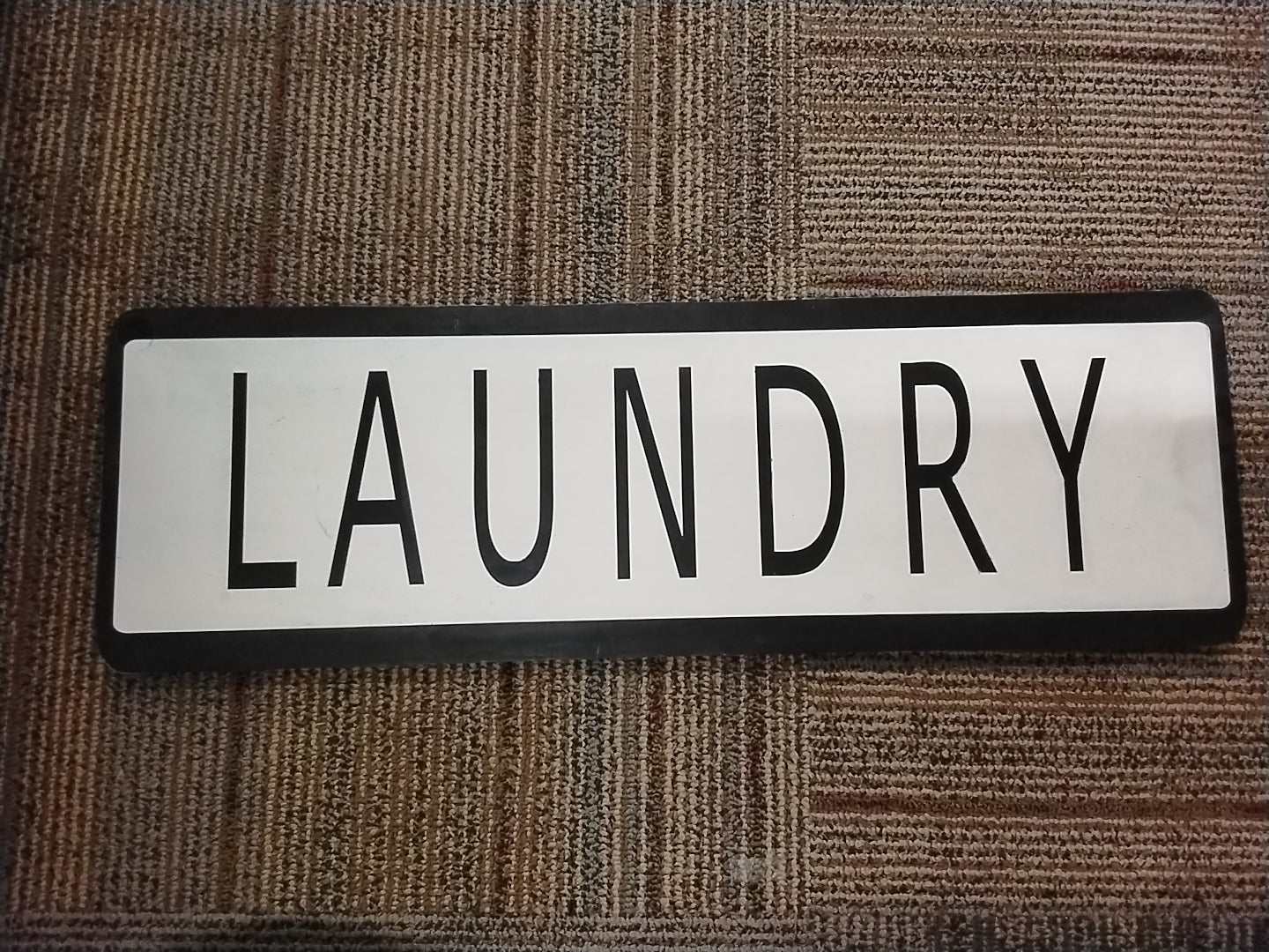 Laudry Sign